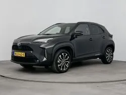 Zwart Gebruikt 2023 Toyota Yaris Cross Limited SUV | € 27.945 (Goede deal)