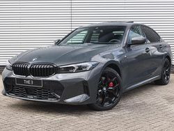 Grijs Nieuw 2025 BMW 330e Executive Sedan | € 71.889 (Goede deal)