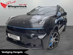 Zwart, metallic lak Gebruikt 2023 Lynk & Co 01 SUV | € 28.889 (Eerlijke prijs)