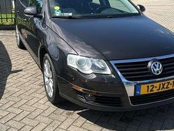 Bruin Gebruikt 2009 VW Passat Trendline Stationwagen | € 3.500 (Eerlijke prijs)