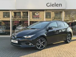 Zwart Gebruikt 2018 Toyota Auris Hybrid Edition Hatchback | € 17.400 (Eerlijke prijs)
