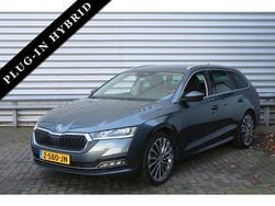 Grijs Gebruikt 2021 Skoda Octavia Business Line Stationwagen | € 23.950 (Eerlijke prijs)