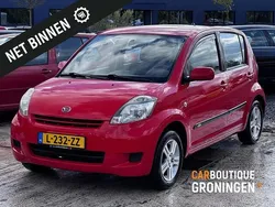 Rood Gebruikt 2009 Daihatsu Sirion Hatchback | € 2.990 (Eerlijke prijs)