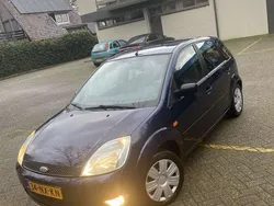 Gebruikt 2004 Ford Fiesta Trend Hatchback | € 950 (Eerlijke prijs)