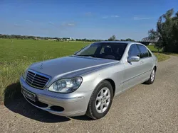 Grijs, metallic lak Gebruikt 2005 Mercedes S500 Sedan | € 15.500