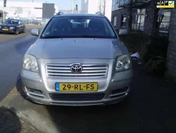 Grijs Gebruikt 2005 Toyota Avensis Executive Stationwagen | € 3.450 (Eerlijke prijs)
