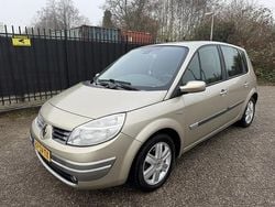 Beige Gebruikt 2006 Renault Scénic II Luxe MPV | € 1.250 (Goede deal)