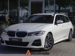 Wit Gebruikt 2020 BMW 318 M Sport Stationwagen | € 24.900 (Iets duurder)