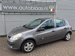 Hatchback Gebruikt 2008 Renault Clio II Hatchback | € 2.950 (Iets duurder)