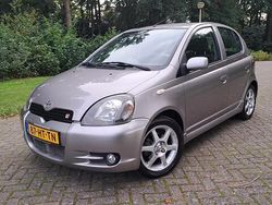 Grijs Gebruikt 2001 Toyota Yaris Sport Hatchback | € 2.299 (Goede deal)