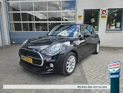Zwart Gebruikt 2017 Mini Cooper Business Hatchback | € 12.950 (Eerlijke prijs)