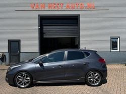 Grijs Gebruikt 2017 Kia Ceed GT Hatchback | € 12.900 (Goede deal)