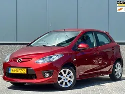 Rood Gebruikt 2010 Mazda 2 Hatchback | € 5.495 (Eerlijke prijs)