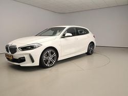 Wit Gebruikt 2020 BMW 118 Executive Hatchback | € 22.900 (Eerlijke prijs)