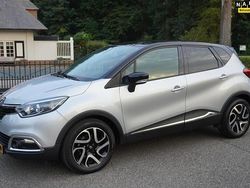 Grijs Gebruikt 2015 Renault Captur Dynamique SUV | € 11.400 (Eerlijke prijs)