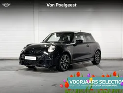 Midnight black (donker zwart) Gebruikt 2024 Mini Cooper S Hatchback | € 44.450