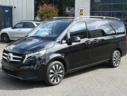 Zwart Gebruikt 2023 Mercedes V250 MPV | € 54.950 (Goede deal)