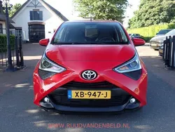 Rood Gebruikt 2018 Toyota Aygo Hatchback | € 11.900 (Goede deal)