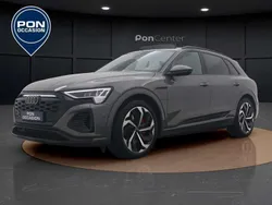 Grijs, metallic lak Gebruikt 2024 Audi Q8 e-tron Competition SUV | € 68.950 (Eerlijke prijs)