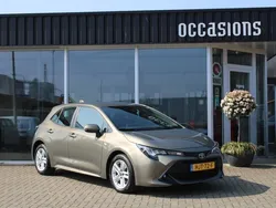 Bruin Gebruikt 2022 Toyota Corolla Hatchback | € 21.950 (Eerlijke prijs)