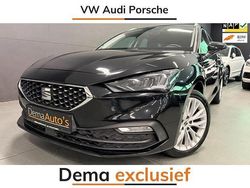Zwart, metallic lak Gebruikt 2022 Seat Leon Business Stationwagen | € 22.950 (Eerlijke prijs)