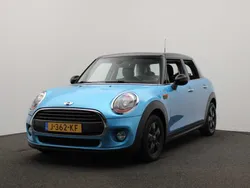 Blauw Gebruikt 2017 Mini Cooper Business Hatchback | € 15.400 (Eerlijke prijs)