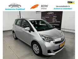 Grijs Gebruikt 2014 Toyota Verso-S MPV | € 12.995 (Iets duurder)