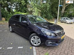 Blauw Gebruikt 2018 Peugeot 308 Stationwagen | € 6.950 (Goede deal)