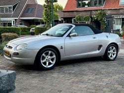 Zilver Gebruikt 2000 MG F Cabriolet | € 3.450 (Duur)