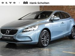 Blauw Gebruikt 2016 Volvo V40 Performance Hatchback | € 16.950 (Eerlijke prijs)