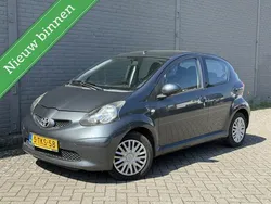 Grijs Gebruikt 2008 Toyota Aygo Hatchback | € 1.595 (Goede deal)
