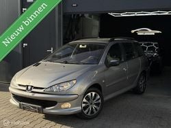 Grijs Gebruikt 2004 Peugeot 206 Stationwagen | € 699