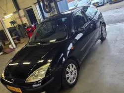 Zwart Gebruikt 2004 Ford Focus Futura Hatchback | € 2.500 (Iets duurder)