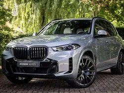 Grijs, metallic lak Gebruikt 2024 BMW X5 M Sport SUV | € 104.750