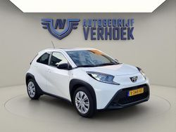 Wit Gebruikt 2024 Toyota Aygo X Play SUV | € 15.900