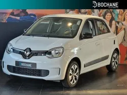 Wit Gebruikt 2022 Renault Twingo LIMITED Hatchback | € 12.150 (Eerlijke prijs)