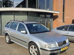 Zilver Gebruikt 2004 Skoda Octavia Stationwagen | € 2.850 (Eerlijke prijs)