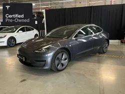 Zilver Gebruikt 2020 Tesla Model 3 RWD Sedan | € 25.400 (Eerlijke prijs)