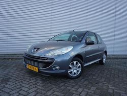 Grijs (metallic) Gebruikt 2011 Peugeot 206 Hatchback | € 4.950