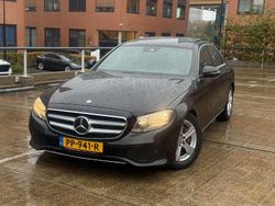 Zwart Gebruikt 2016 Mercedes E220 Prestige Sedan | € 14.950