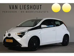 Wit Gebruikt 2019 Toyota Aygo X-play Hatchback | € 13.650 (Eerlijke prijs)