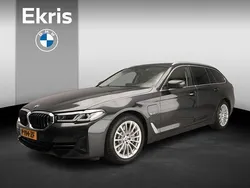Grijs Gebruikt 2022 BMW 530e Executive Stationwagen | € 35.900 (Goede deal)