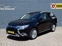 Zwart Gebruikt 2020 Mitsubishi Outlander P-HEV Intense+ SUV | € 27.750 (Iets duurder)