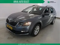 Grijs Gebruikt 2020 Skoda Octavia Business Line Stationwagen | € 16.950 (Goede deal)