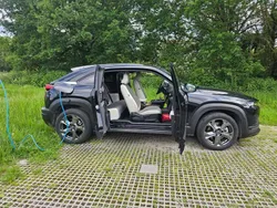 Zwart Gebruikt 2020 Mazda MX30 SUV | € 16.000 (Eerlijke prijs)