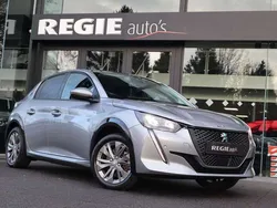 Grijs, metallic lak Gebruikt 2021 Peugeot e-208 Allure Hatchback | € 17.950 (Eerlijke prijs)