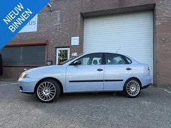 Blauw Gebruikt 2004 Seat Cordoba Stella Sedan | € 999 (Goede deal)