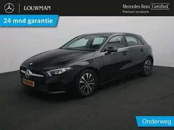 Zwart Gebruikt 2022 Mercedes A180 Hatchback | € 28.750 (Goede deal)