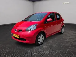 Rood Gebruikt 2007 Toyota Aygo Hatchback | € 1.949 (Goede deal)