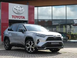 Gebruikt 2023 Toyota RAV4 Hybrid SUV | € 47.999 (Eerlijke prijs)